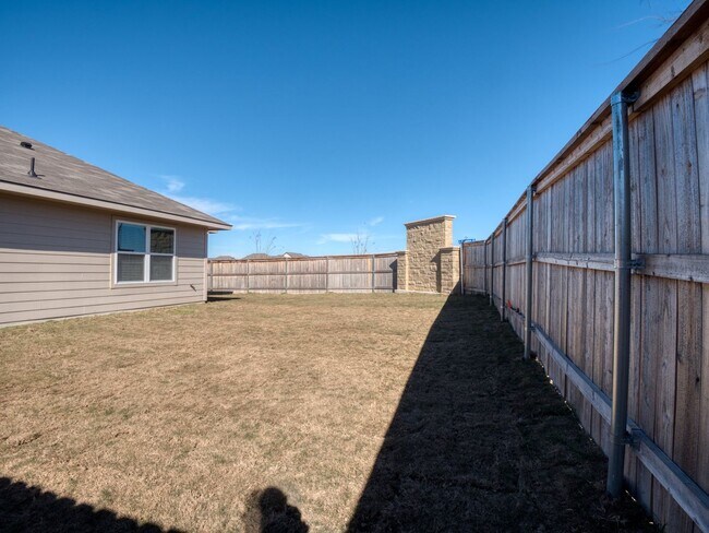 631 Fallbrook Dr in Temple, TX - Building Photo - Building Photo