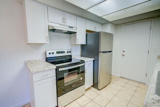 3208 Nashville Ct in Merced, CA - Building Photo - Building Photo