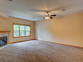 1807 Carns Dr in Madison, WI - Foto de edificio - Building Photo