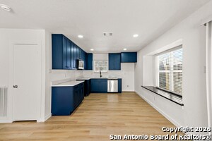 3325 Cliffside Dr in Schertz, TX - Building Photo