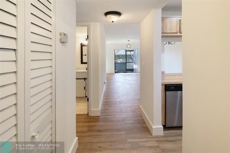 10524 NW 10th St in Pembroke Pines, FL - Building Photo