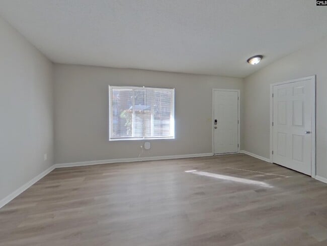 201 Raintree Dr in Irmo, SC - Building Photo - Building Photo