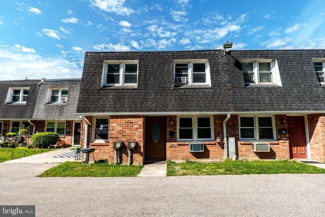 property at 2539 Jenkintown Rd