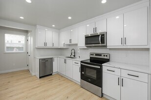 3408-3412 Northwest, 3 Beds, 2.5 Bath & 4 Beds, 2.5 Bath Units Available! in Bellingham, WA - Building Photo