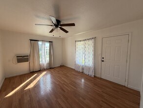 1534 Melrose Ave in Modesto, CA - Building Photo - Building Photo