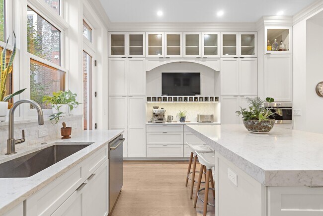 1111 Bloomfield St in Hoboken, NJ - Building Photo - Building Photo