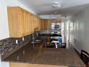 183 Hutton St in Jersey City, NJ - Building Photo - Building Photo