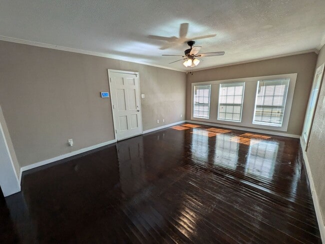 3230 Maplewood Ln in Beaumont, TX - Building Photo - Building Photo