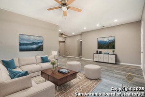727 Topeka Blvd in San Antonio, TX - Building Photo - Building Photo