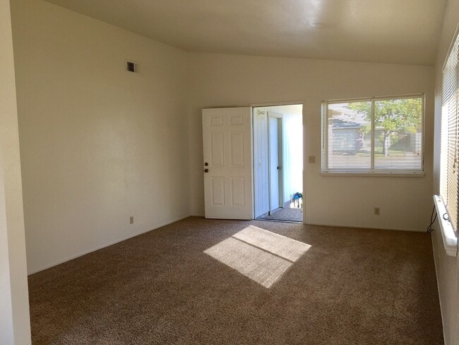 2739 Ceres Ave in Chico, CA - Building Photo - Building Photo