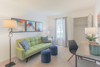 The Hamptons Apartments in Virginia Beach, VA - Foto de edificio - Interior Photo