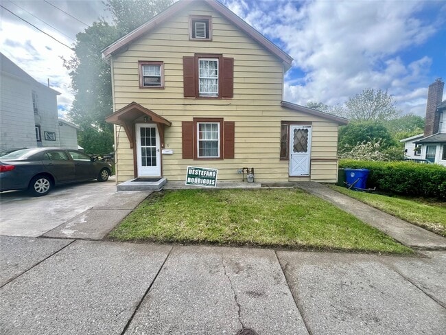 19 Bonnell Pl in Middletown, NY - Building Photo - Building Photo