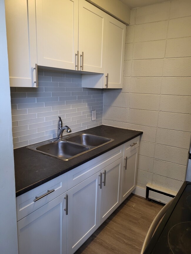 property at 21 Stirling Ave S