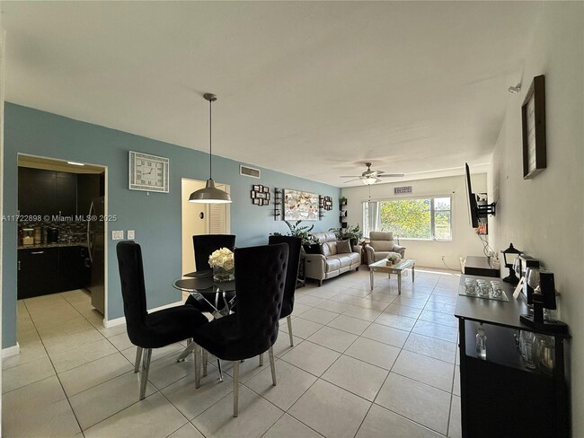 5800 NE 22nd Way in Fort Lauderdale, FL - Building Photo - Building Photo