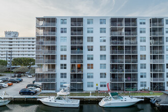 Eastern Shores White House in North Miami Beach, FL - Building Photo - Building Photo