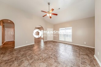 12945 Woodland Park Cir in Mc Calla, AL - Building Photo - Building Photo