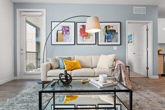 Gateway at Pinellas Apartments in Pinellas Park, FL - Foto de edificio - Building Photo