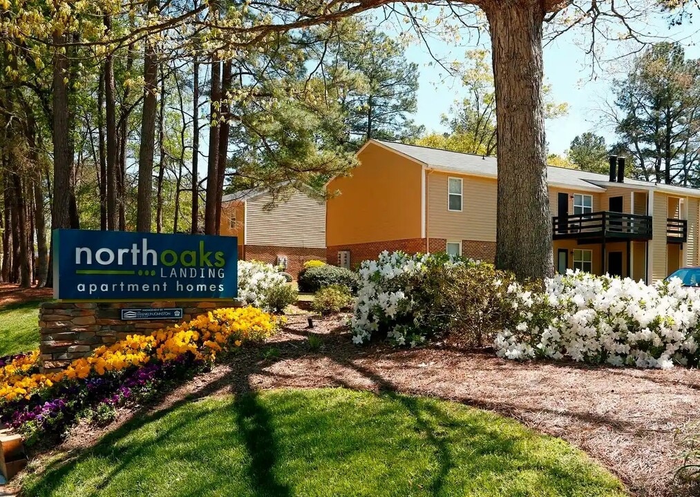North Oaks Landing in Raleigh, NC - Building Photo