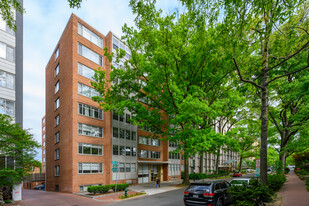 Claridge House in Washington, DC - Foto de edificio - Primary Photo