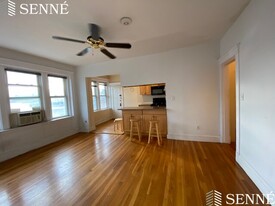 1699 Cambridge St, Unit 16 in Cambridge, MA - Building Photo