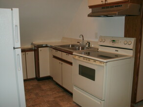 414 S Jefferson St, Unit Apartment 4 in Huntington, IN - Building Photo - Building Photo
