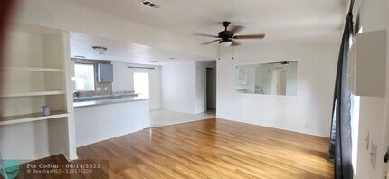 11931 Watergate Cir in Boca Raton, FL - Building Photo - Building Photo