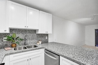 9301 SW 92nd Ave in Miami, FL - Building Photo - Building Photo