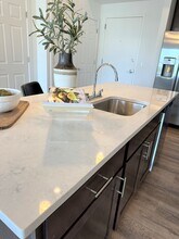 660 E Cypress St, Unit 1 bed 201 in Kennett Square, PA - Building Photo - Building Photo