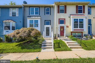 824 Century St in Hampstead, MD - Building Photo