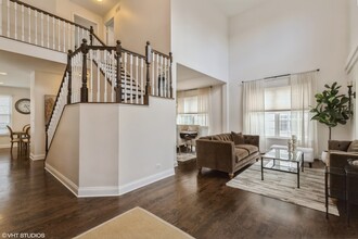251 Pembrook Ln in Mundelein, IL - Building Photo - Building Photo