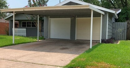 1202 Dunstan Rd in Pasadena, TX - Building Photo - Building Photo