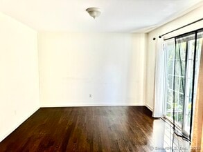 20 Rockmore Pl in Bridgeport, CT - Building Photo - Building Photo