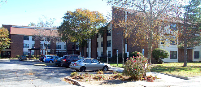 Tucker House in Norfolk, VA - Building Photo - Building Photo