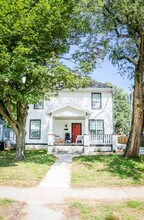 512 S Main Ave, Unit A in Springfield, MO - Foto de edificio - Building Photo