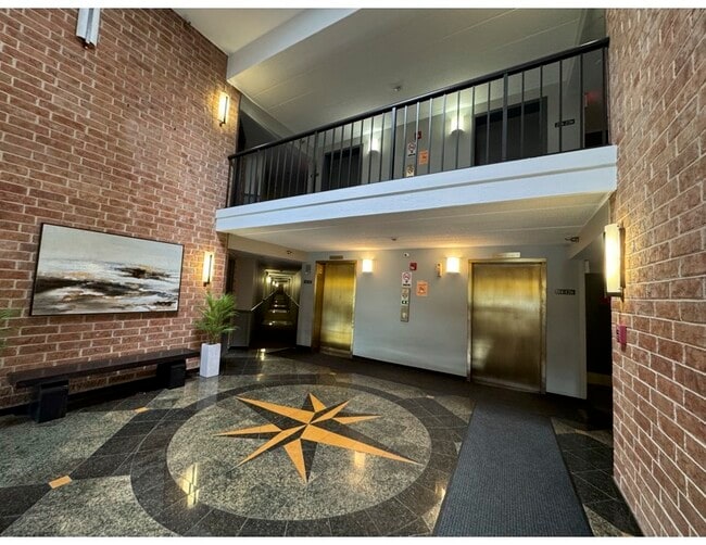 75 Kristin Cir in Schaumburg, IL - Building Photo - Building Photo