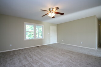 315 Monroe Nunley Rd in Hazel Green, AL - Building Photo - Building Photo