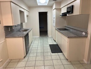 22107 Merrymount Dr in Katy, TX - Building Photo - Building Photo