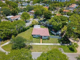 1025 Sylvania Blvd in West Miami, FL - Building Photo