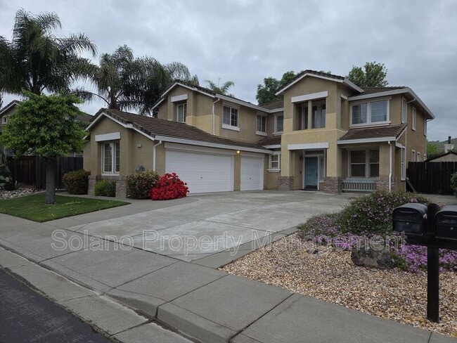 property at 2822 Regatta Cir