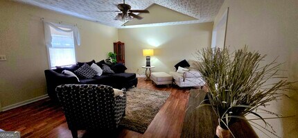 480 Laney Rd in Locust Grove, GA - Building Photo - Building Photo