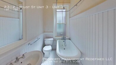 2312 Locust St-Unit -Unit 3 in Philadelphia, PA - Building Photo - Building Photo