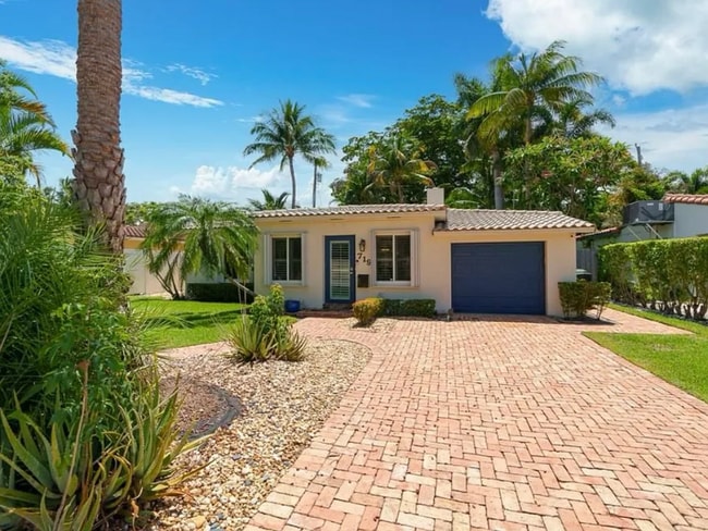 property at 719 NE 20th Ave
