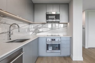 Ramsden Place in Toronto, ON - Building Photo