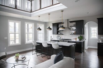 2818 Eastland Ave in Nashville, TN - Building Photo - Building Photo