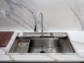 18071 Biscayne Blvd in Aventura, FL - Foto de edificio - Building Photo