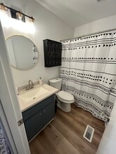 2530 Rolling View Dr SE, Unit B in Smyrna, GA - Building Photo - Building Photo