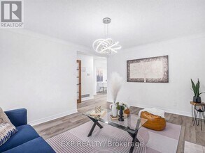 20 Newhaven St in Ottawa, ON - Building Photo - Building Photo