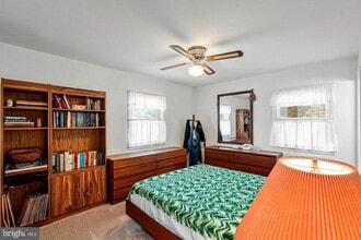 4503 Fillingame Dr in Chantilly, VA - Building Photo - Building Photo