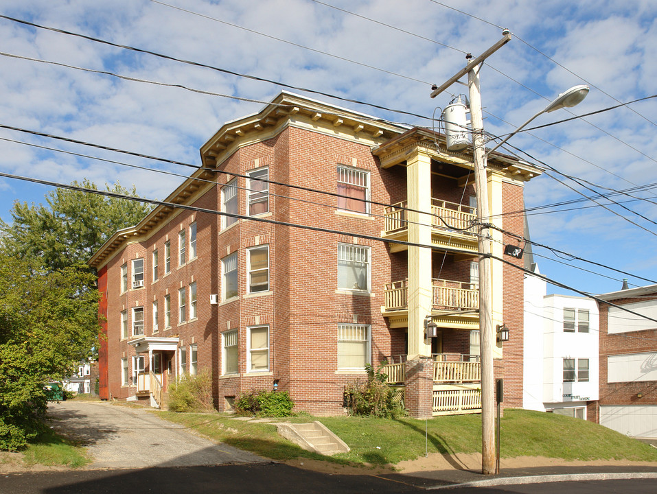 15 High St in Auburn, ME - Building Photo