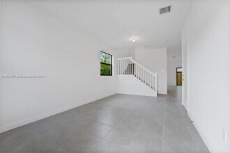286 SW 159th Dr in Pembroke Pines, FL - Building Photo - Building Photo
